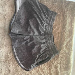 Lululemon Tracker 4” gray running shorts like new